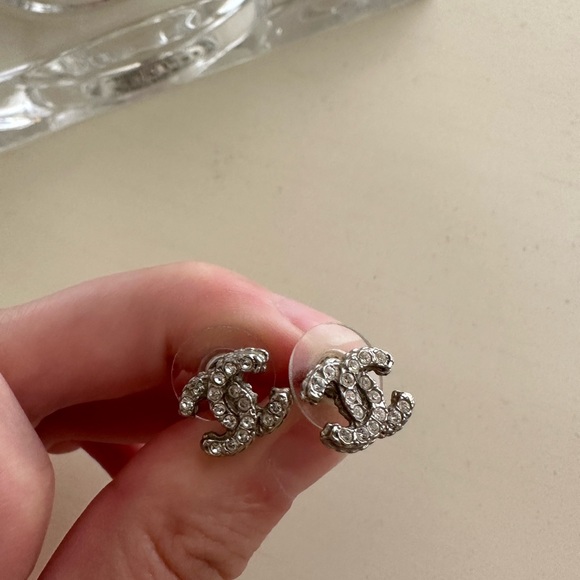 authentic chanel cc crystal earrings - Picture 3 of 3